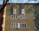 Gevel Spaarndammerplantsoen, voor restauratie.
              <br/>
              Gert-Jan Lobbes, maart 2016